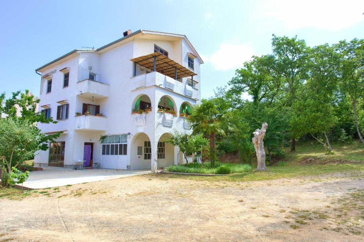 Apartman Mihael Малинска Экстерьер фото