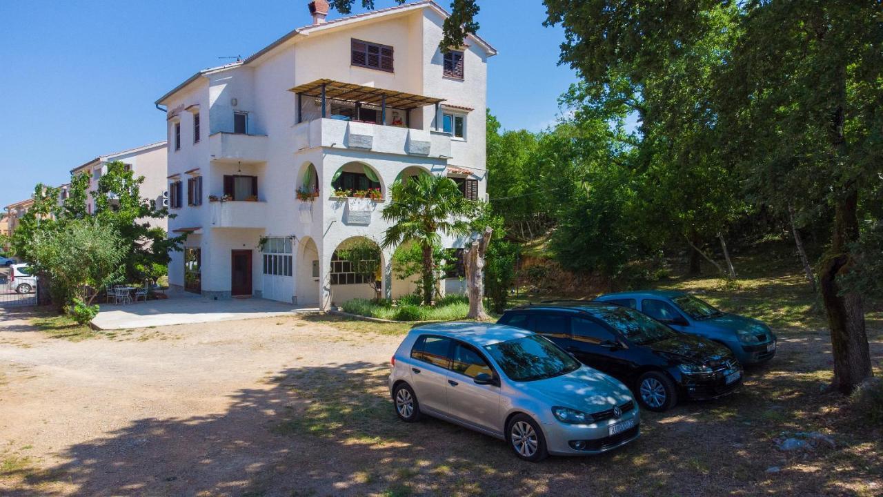 Apartman Mihael Малинска Экстерьер фото