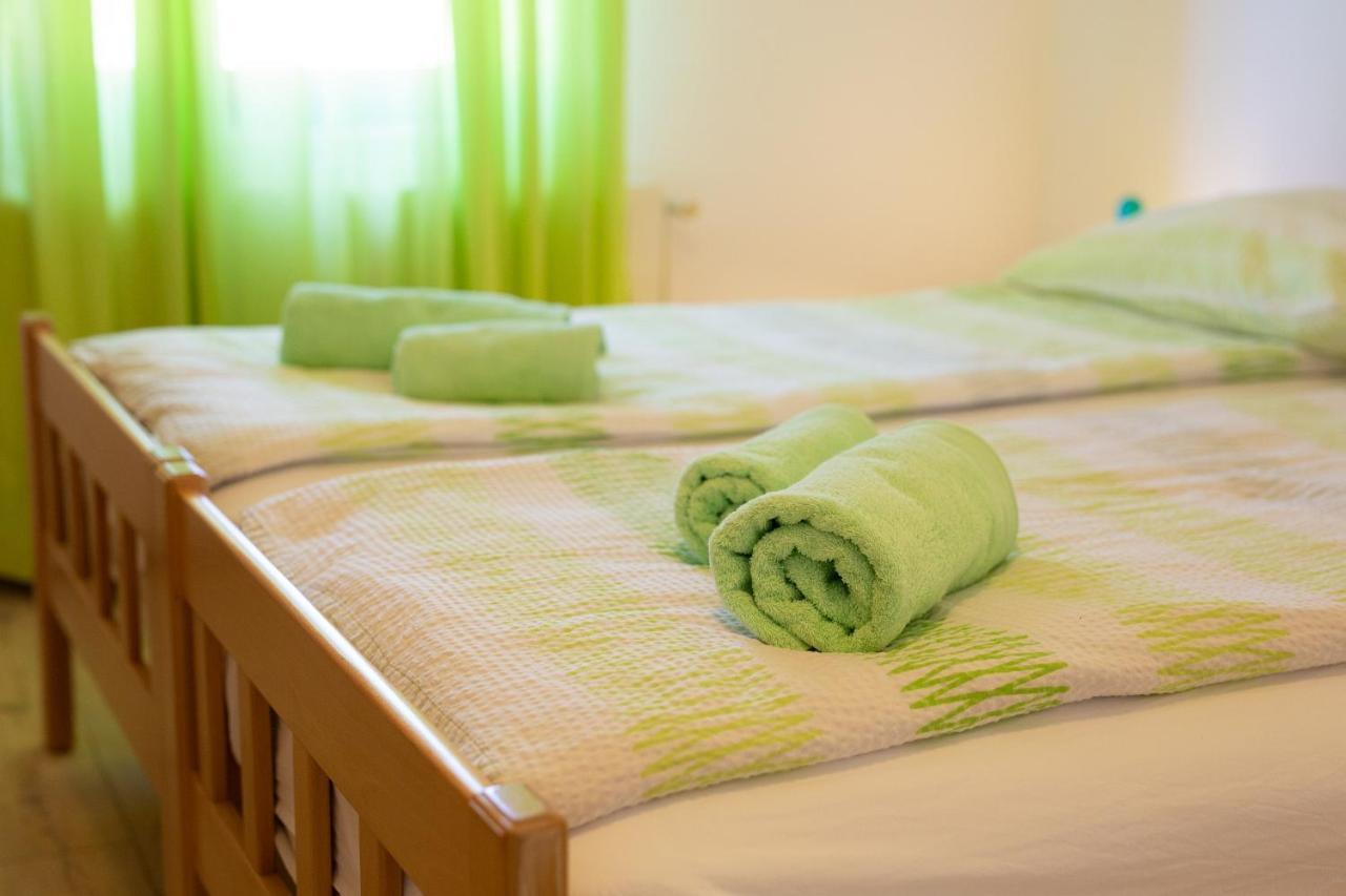 Apartman Mihael Малинска Экстерьер фото